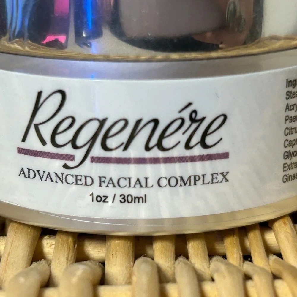 Regenere Advanced Facial Complex 1 oz -Face Firming Peptides Anti-Aging Skincare